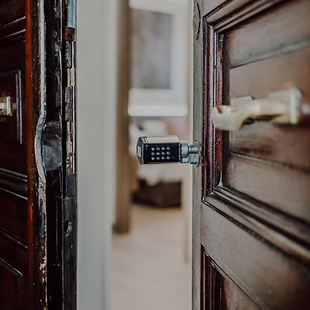 Hotel Domus Aeterna - Re Di Roma Zewnętrze zdjęcie