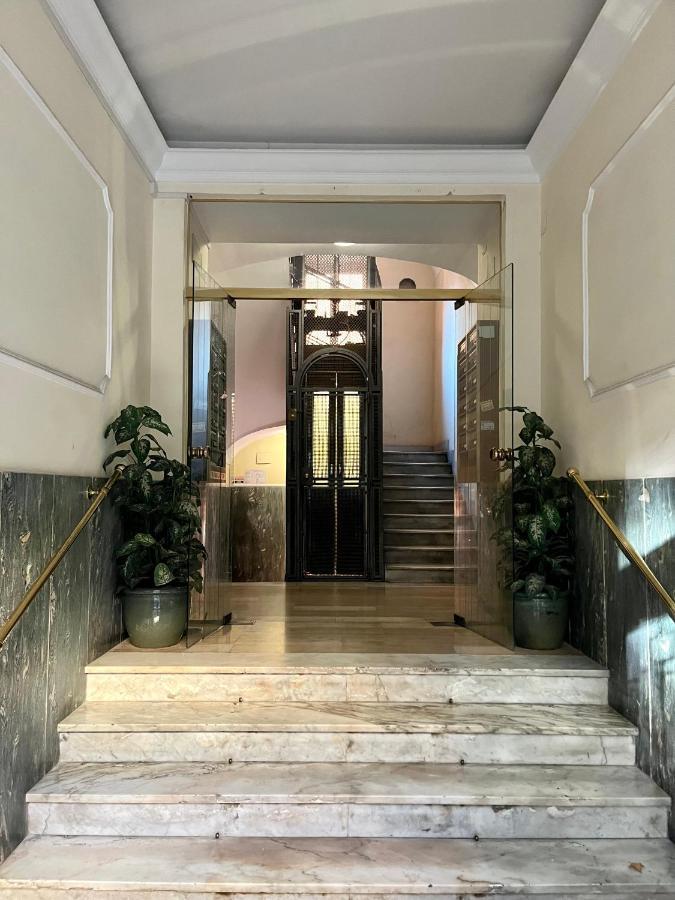 Hotel Domus Aeterna - Re Di Roma Zewnętrze zdjęcie