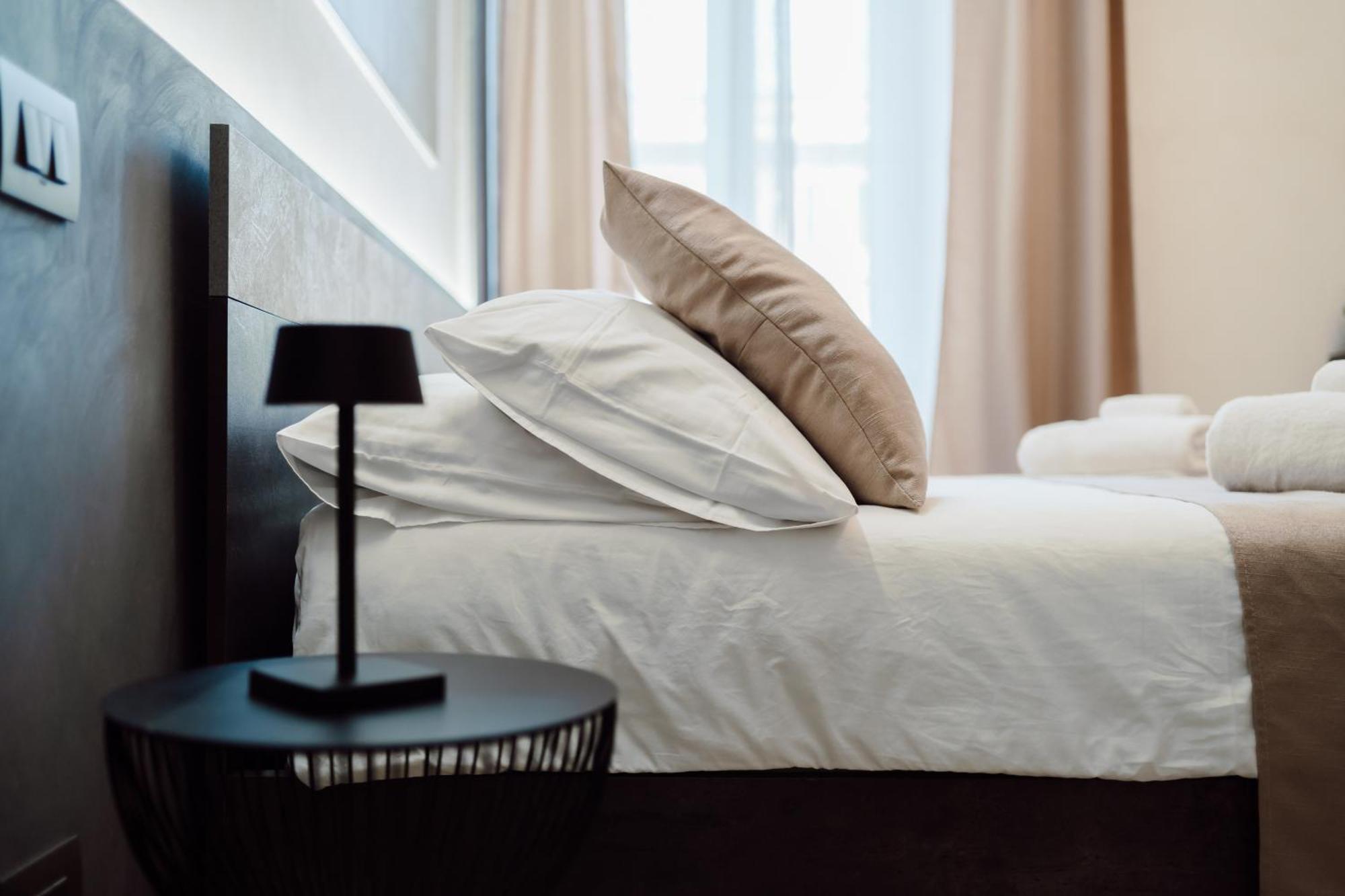 Hotel Domus Aeterna - Re Di Roma Zewnętrze zdjęcie