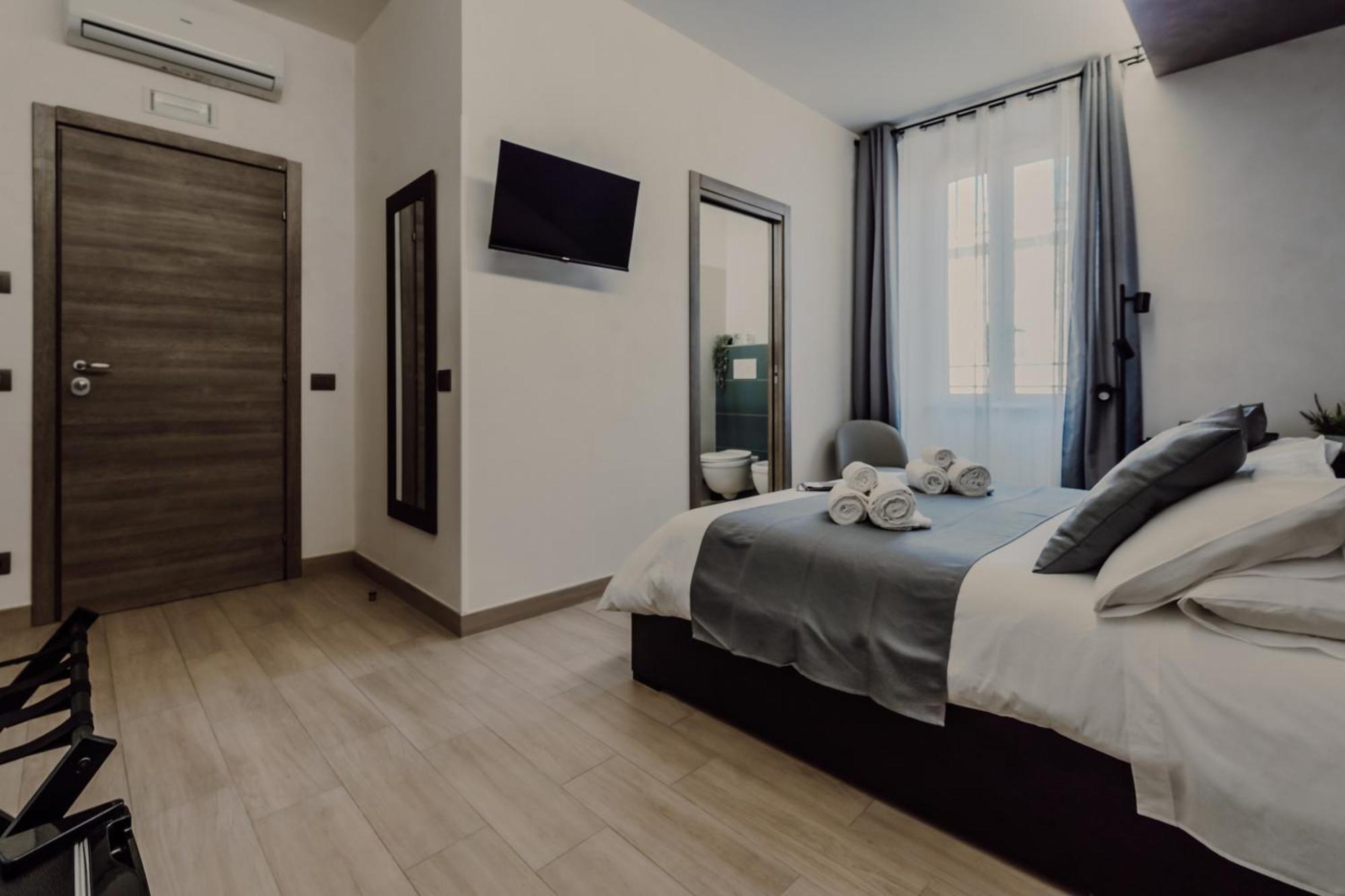 Hotel Domus Aeterna - Re Di Roma Zewnętrze zdjęcie