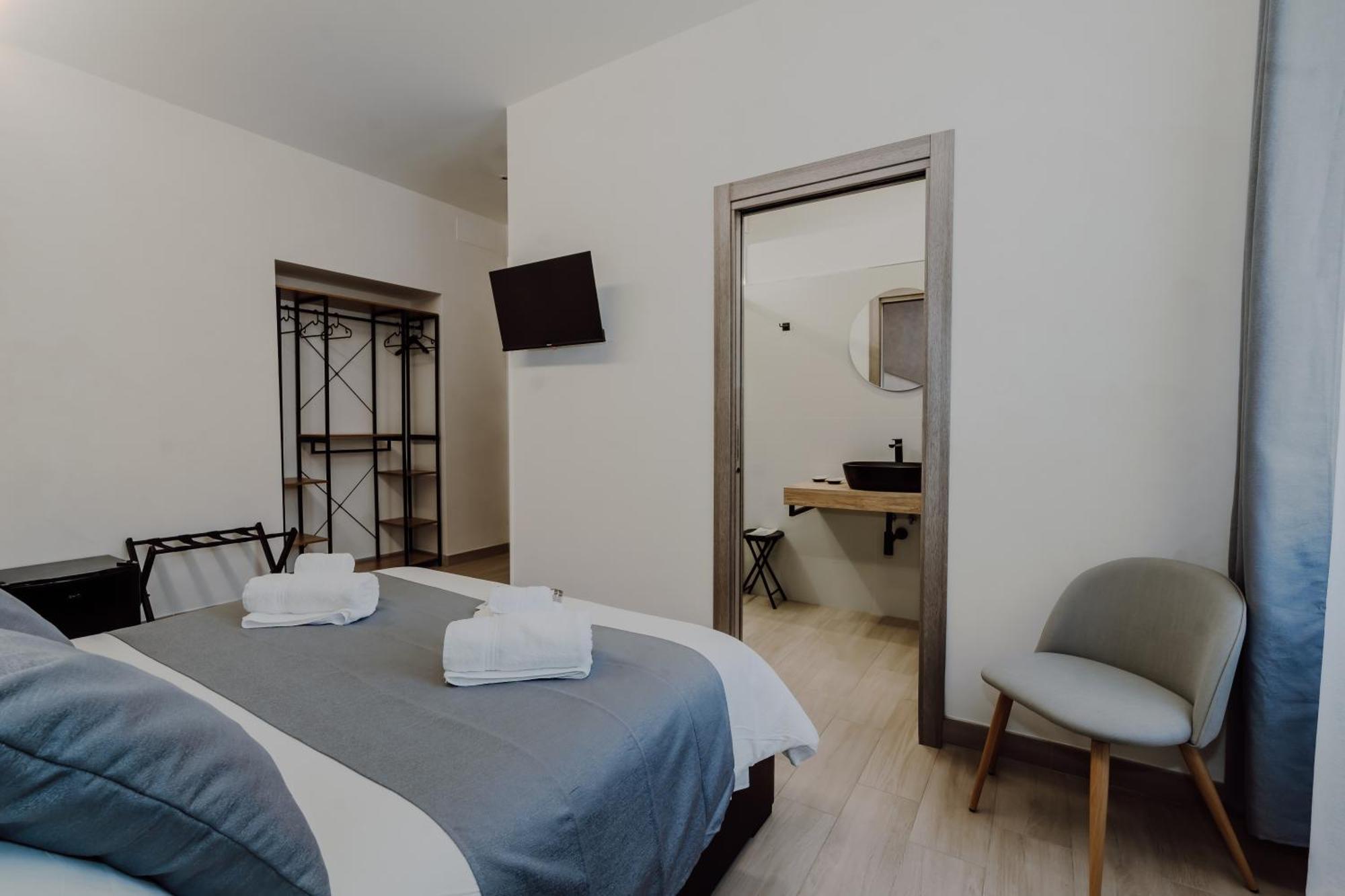 Hotel Domus Aeterna - Re Di Roma Zewnętrze zdjęcie